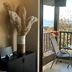 Hermoso Departamento Con Terreza Y Vista Al Lago